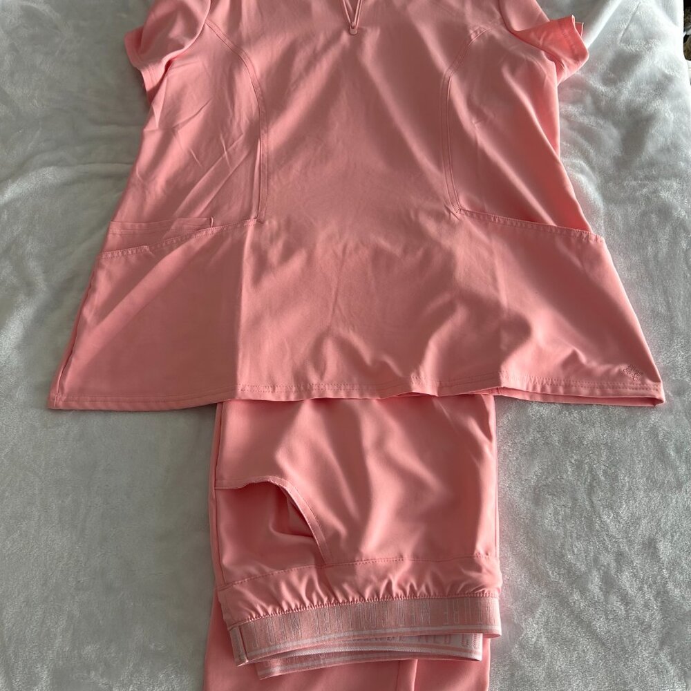 INSIGHT-MedCouture scrubs set Women's Top XL/pants L
